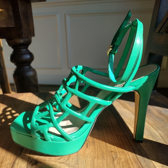 Via Libera Emerald Green Cutout Platform Heels Size 23.5 (6.5) - Picture 2 of 9